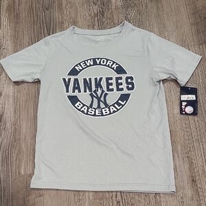 Genuine Merchandise Gray New York Yankees Short Sleeve T-Shirt Size Large 12/14